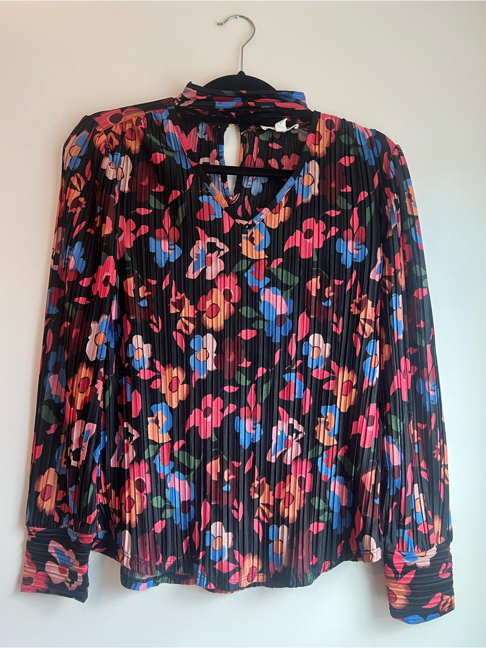 Black Floral Pleated Long-Sleeve Blouse